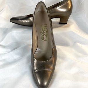 Vintage Ferragamo Pumps